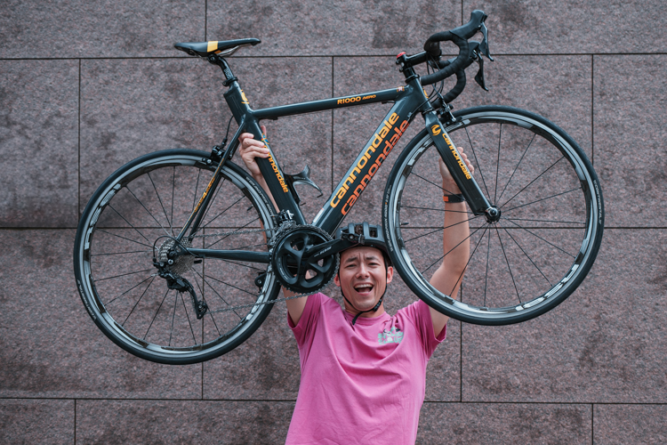 人気YouTuberけんたさんがバイチャリでスペシャルロードバイクを組んで 
