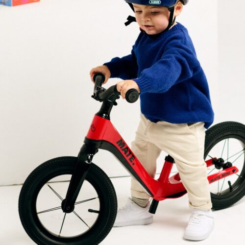 ウワサのNEXTストライダー？！メイトバイク初のキックバイク